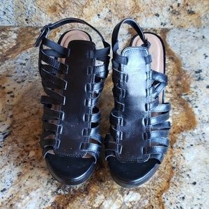 Comfy and cute black wedges sz9 but fit like 8.5